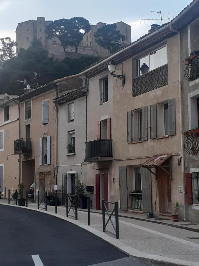 Aude En Provence Panzió Meyrargues Kültér fotó